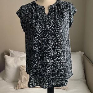 NWT 41 Hawthorn Morey Split Neck Short Sleeve Blouse